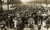 A typical view of the crowds who thronged Wellington Avenue on Sundays at the start of the twentieth century. This photo is c.1910.
